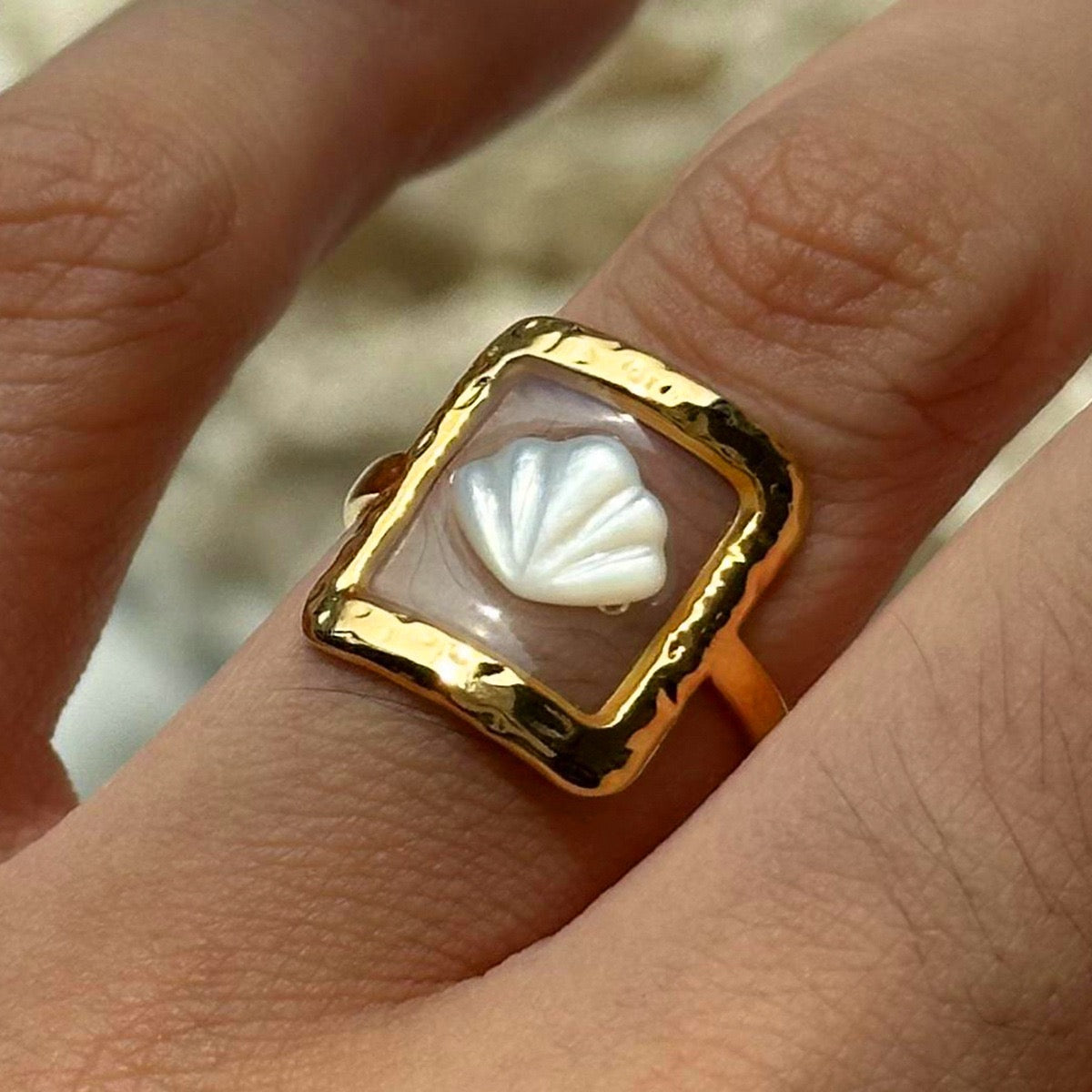 Crystal shell rings
