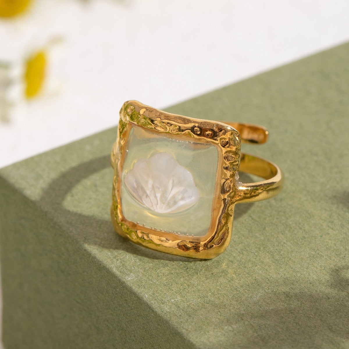 Crystal shell rings