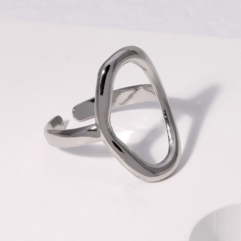 Open oval rings
