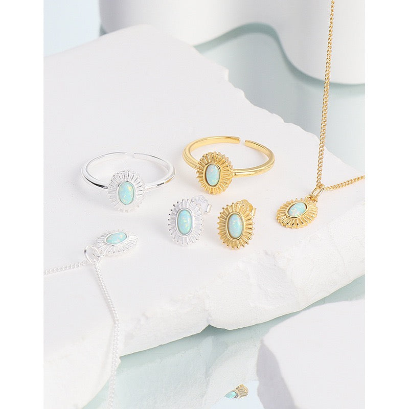 Opal gold sun ring