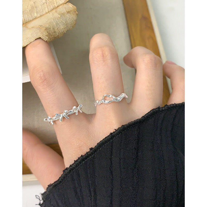 Three bows ring