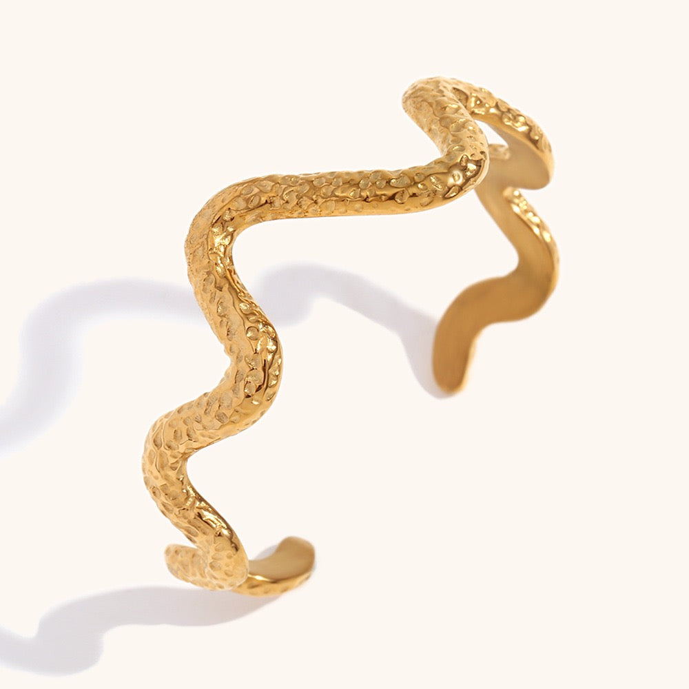 Lava wave bangle
