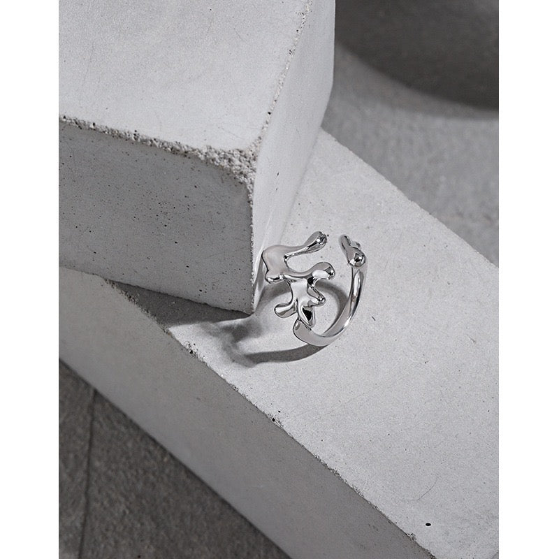 Splash of waves ring