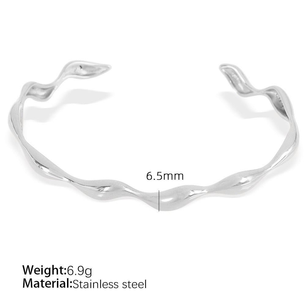 Mini wave bangles