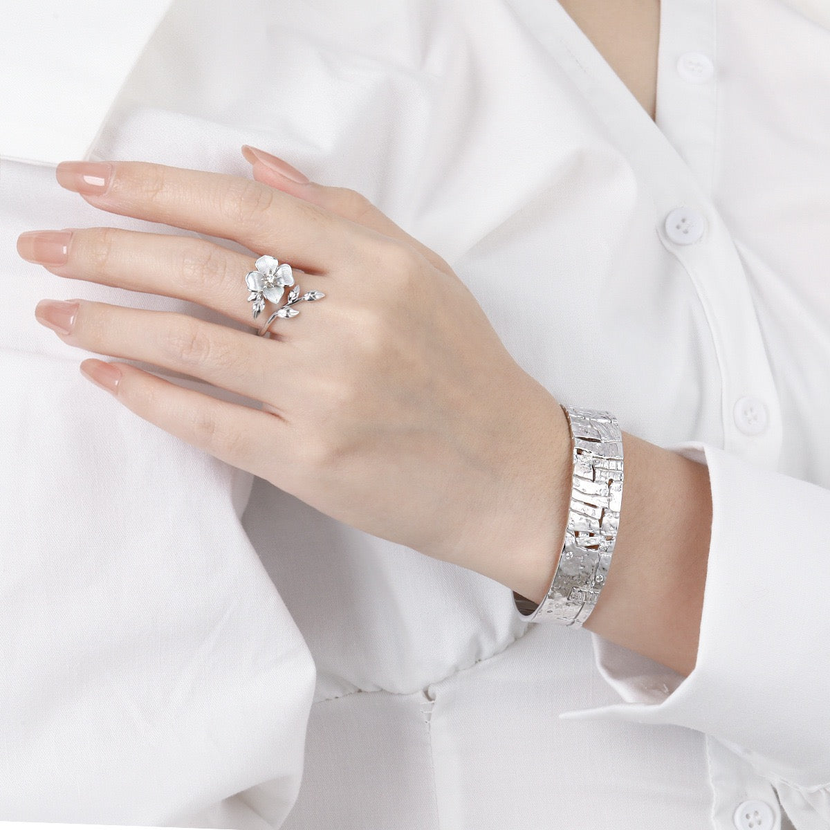 Flower time ring