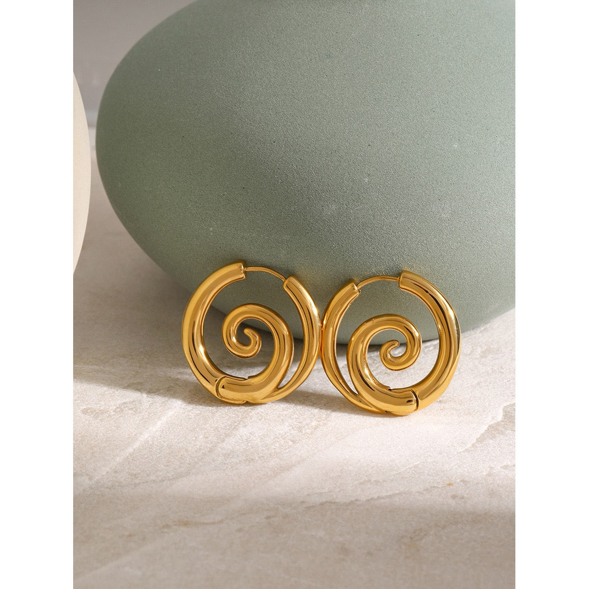 Swirl hoops