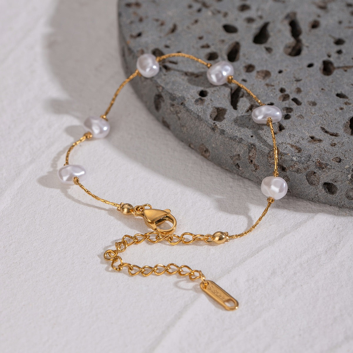 Pearly beady bracelet
