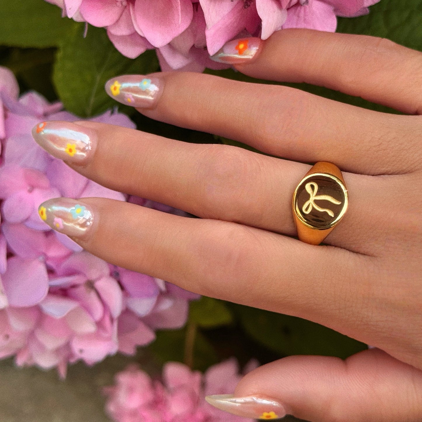 Cute bow ring