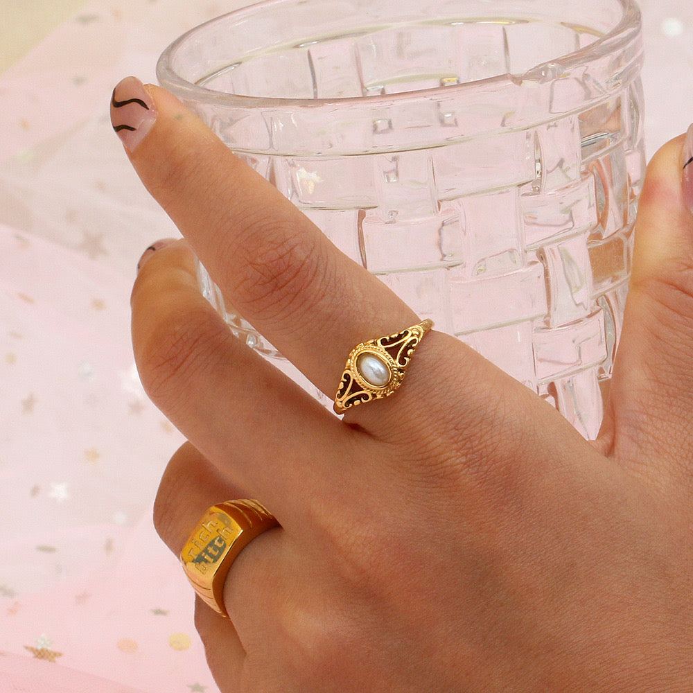 Piper Crown pearl ring