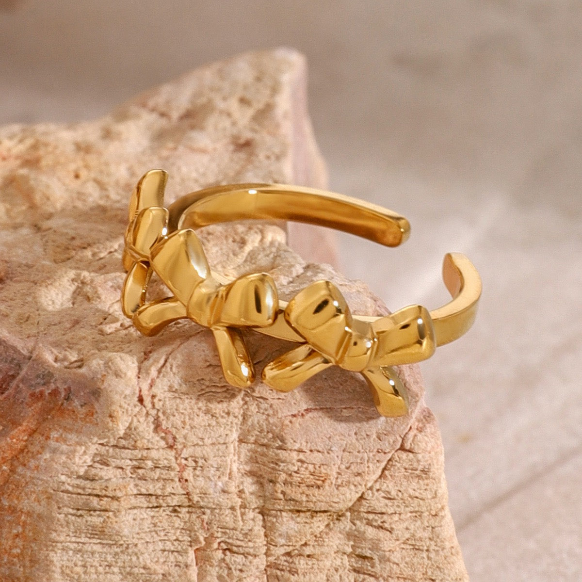 Nadia Three bows rings