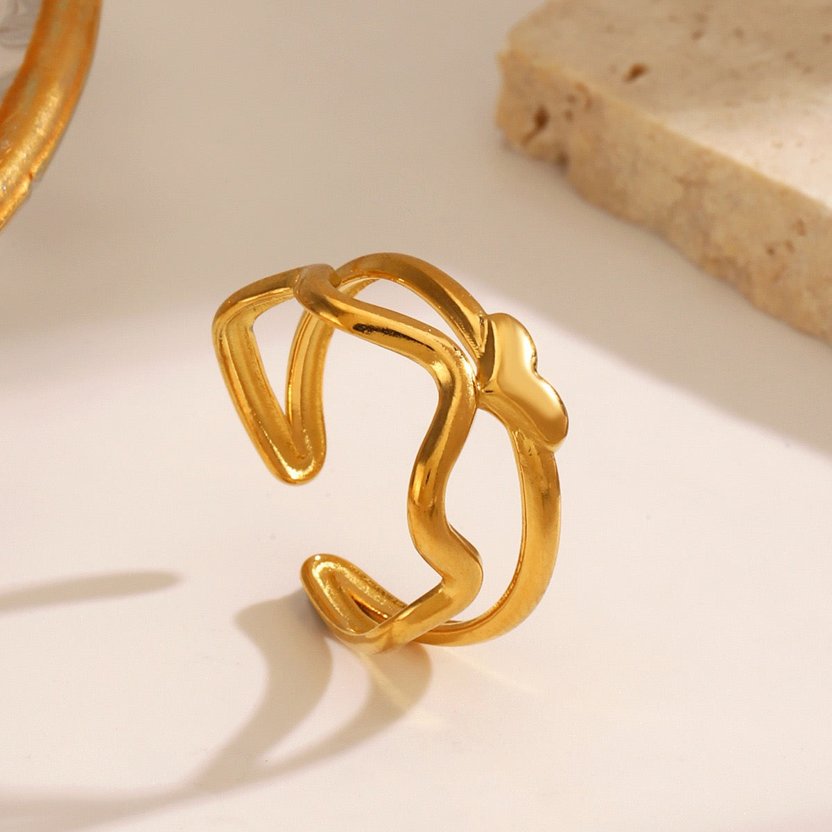 Layer heart rings
