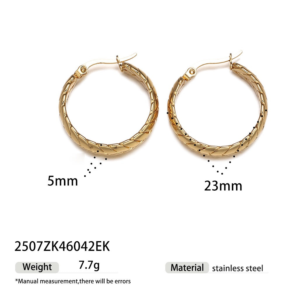 Classic braid hoops