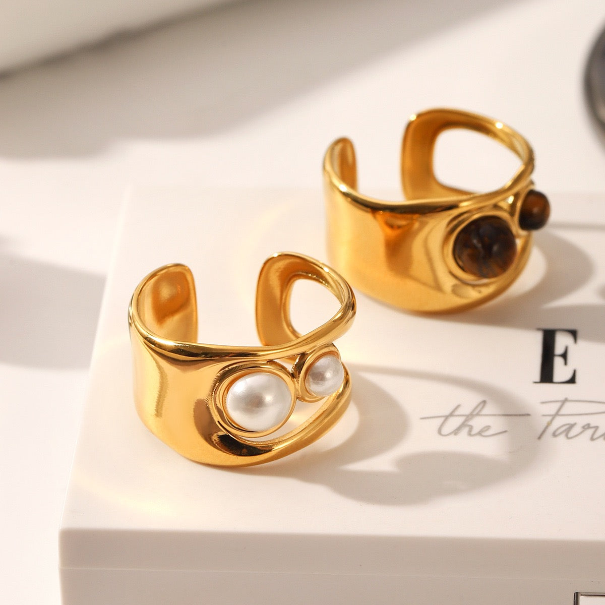 Quala stone rings