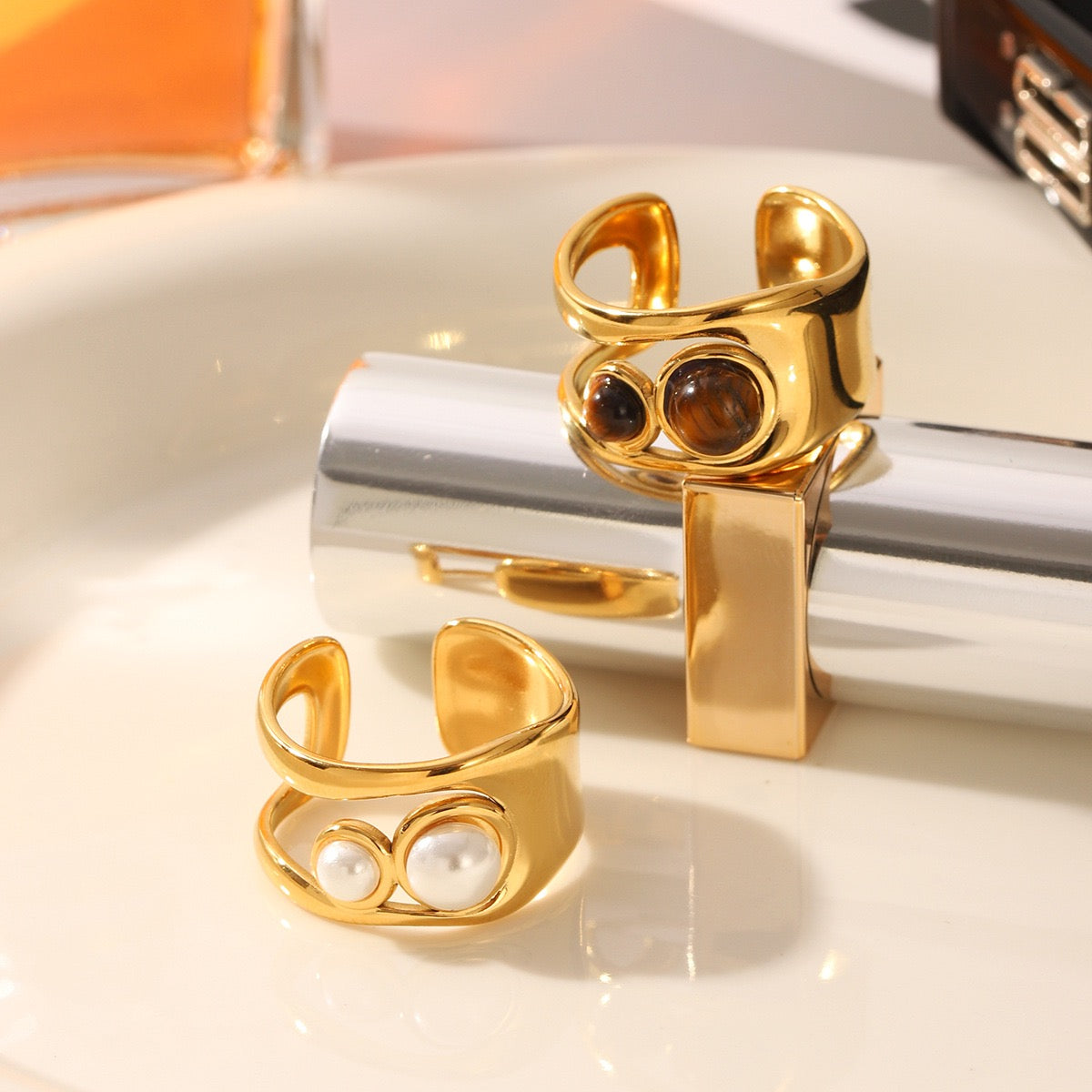 Quala stone rings