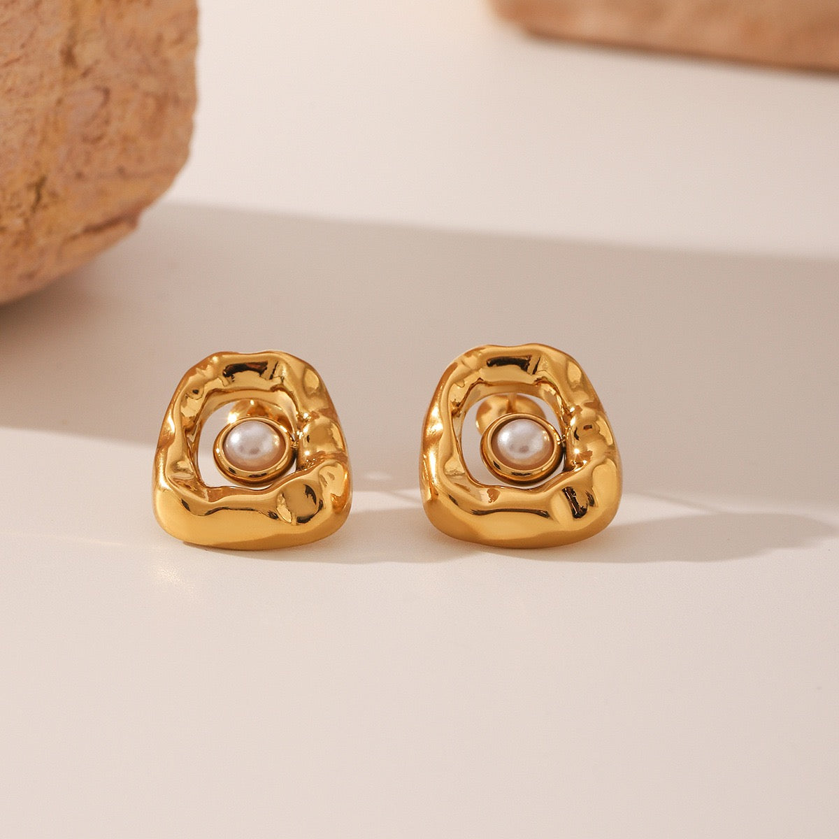 Dainty square pearly earrings