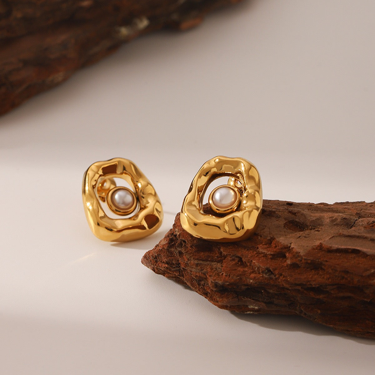 Dainty square pearly earrings