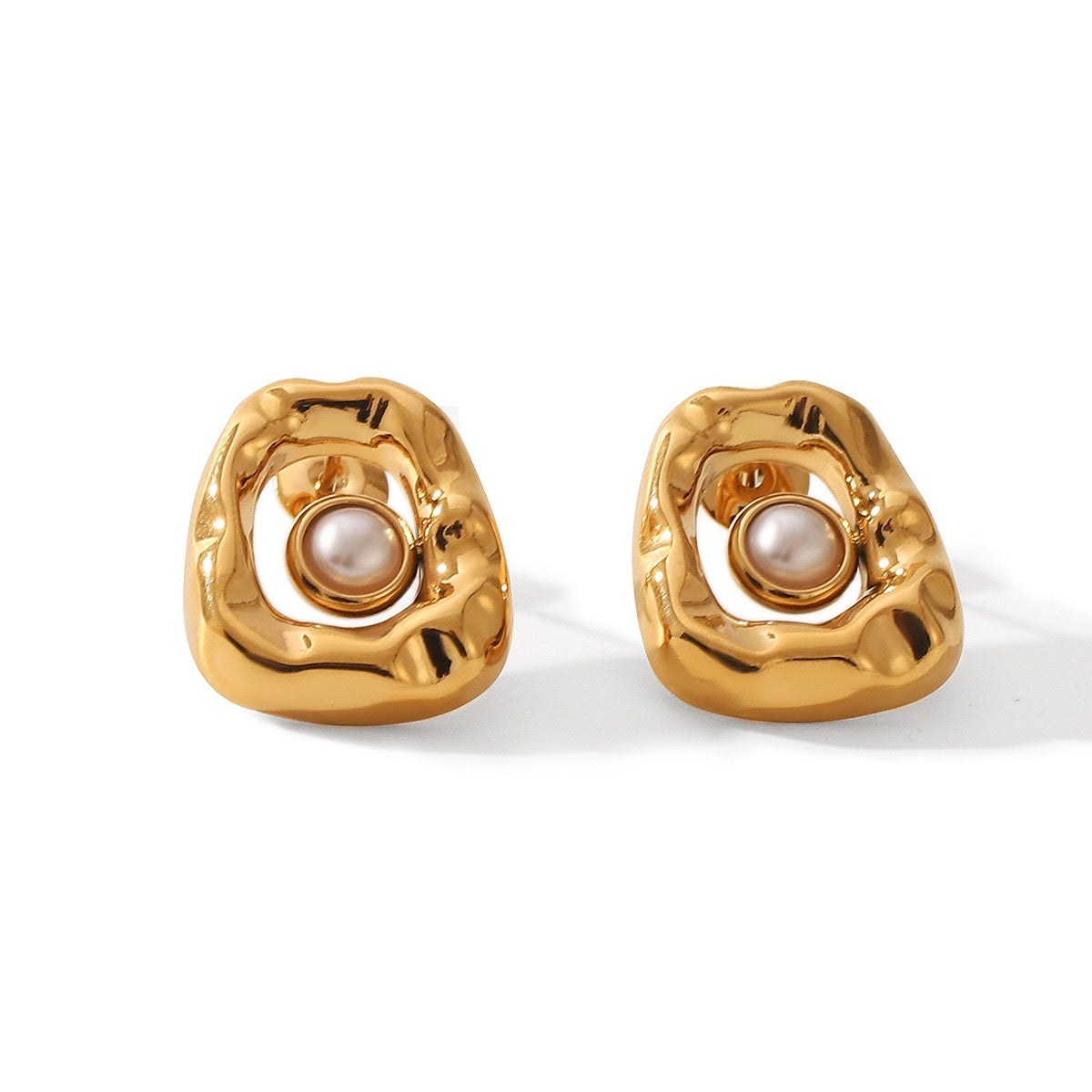 Dainty square pearly earrings