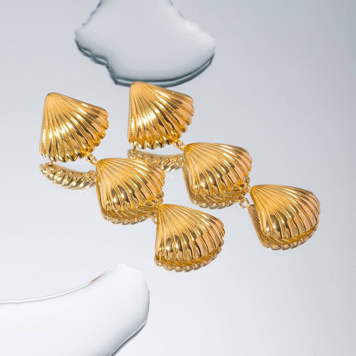 Three shells rings