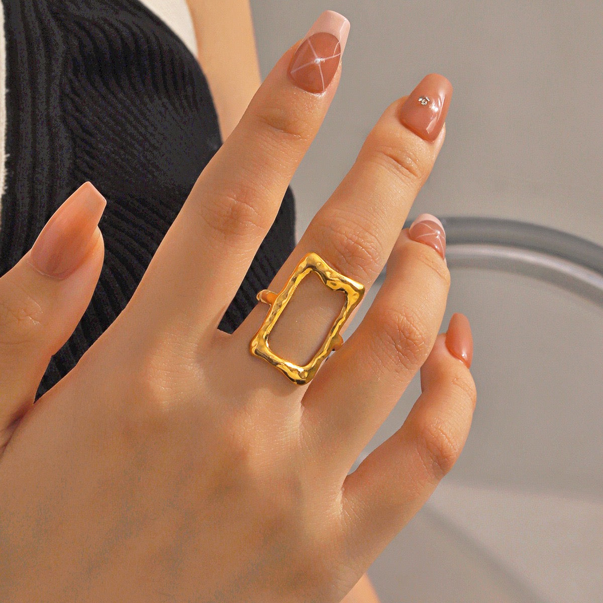 Long square ring