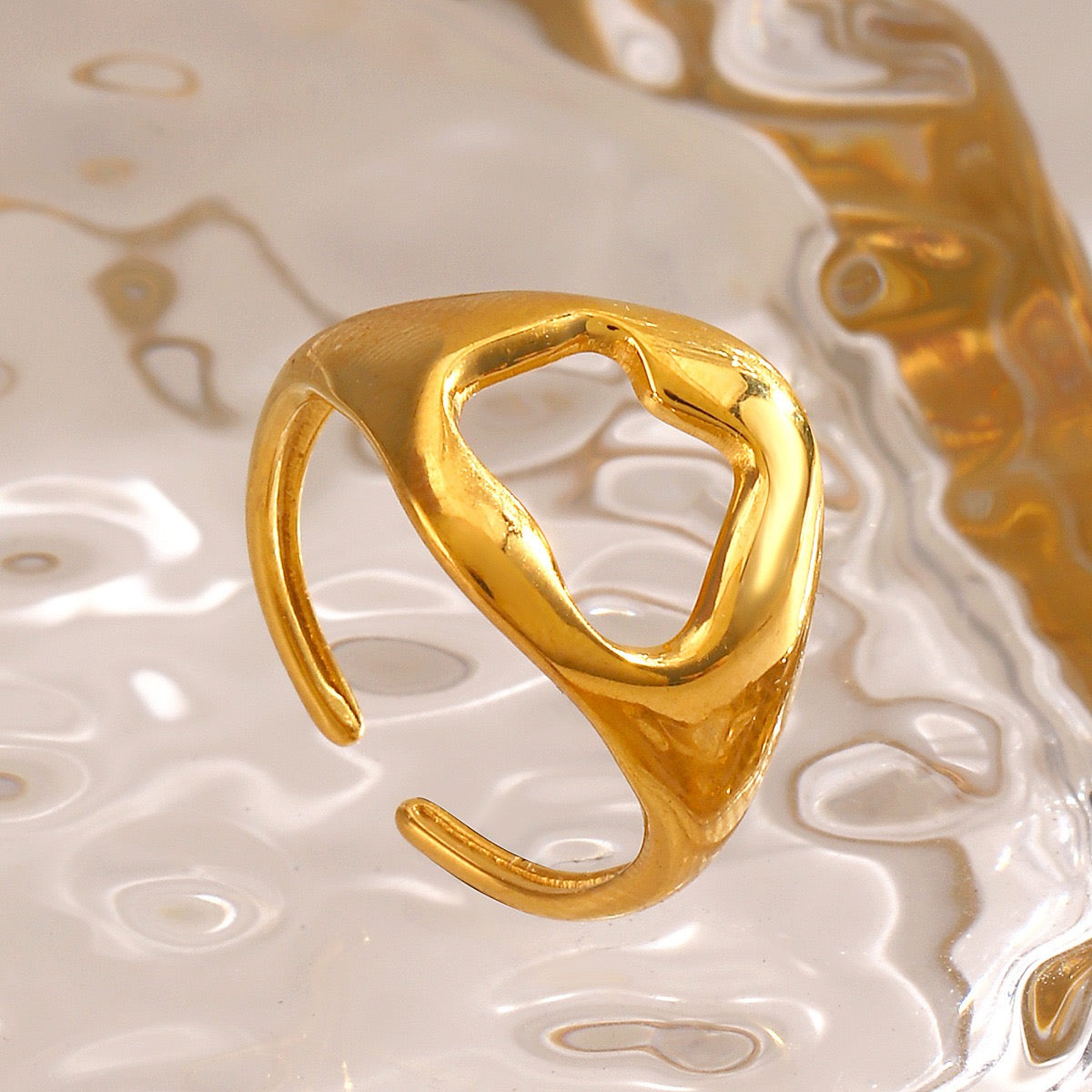 Hallow round rings