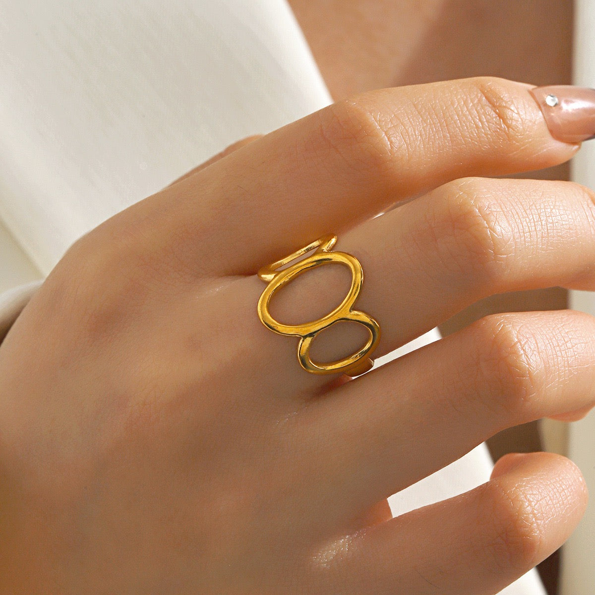 Yanni round rings