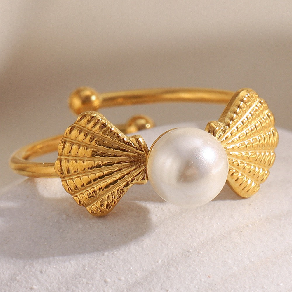 Double shell pearly rings