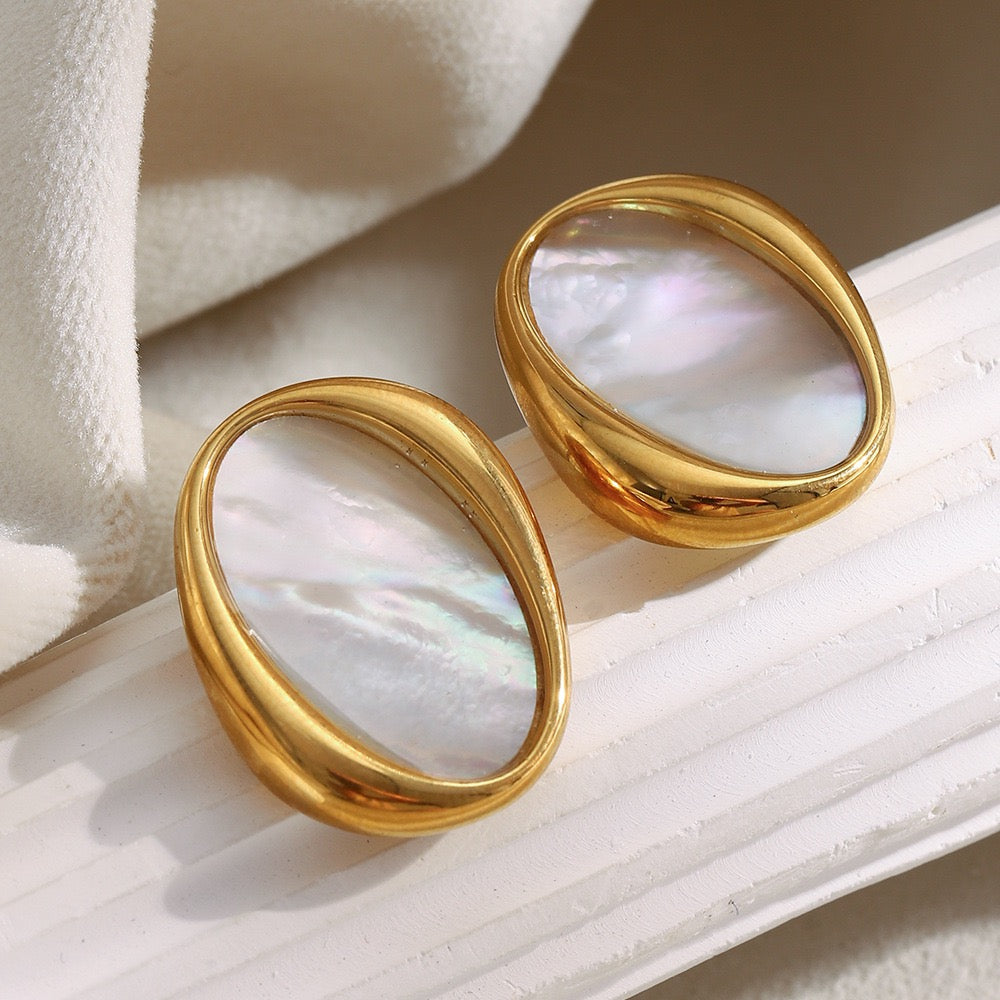 Grand mother of pearl set
