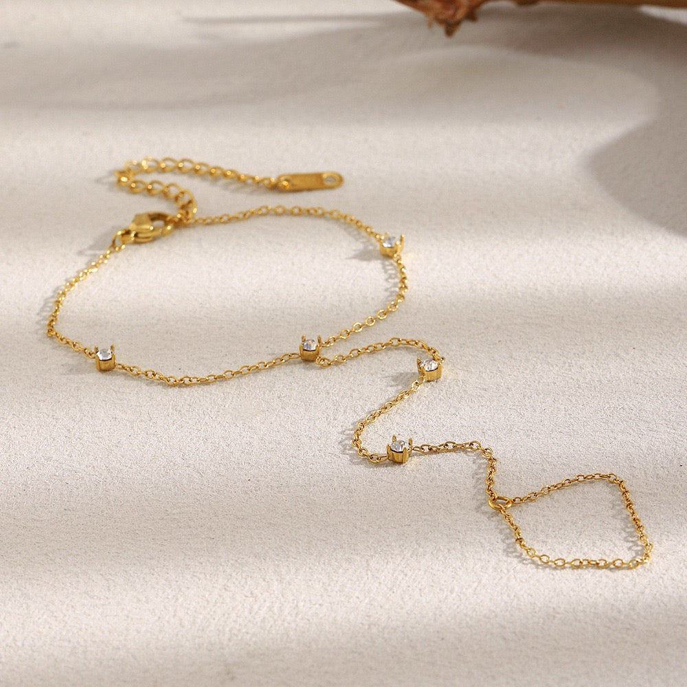 Classic hand chains bracelets