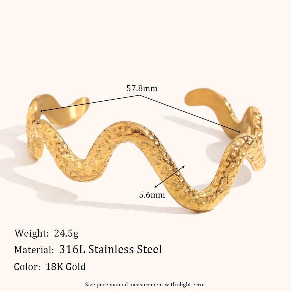 Lava wave bangle