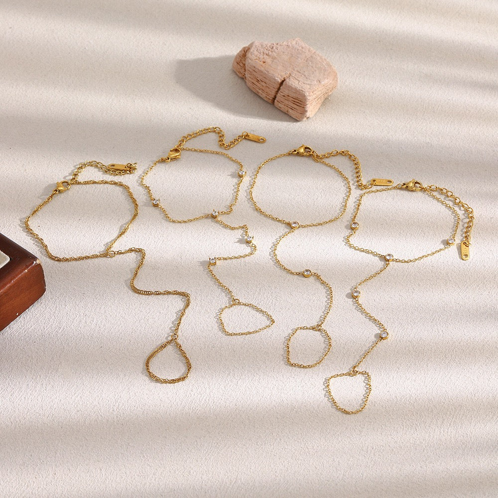 Classic hand chains bracelets