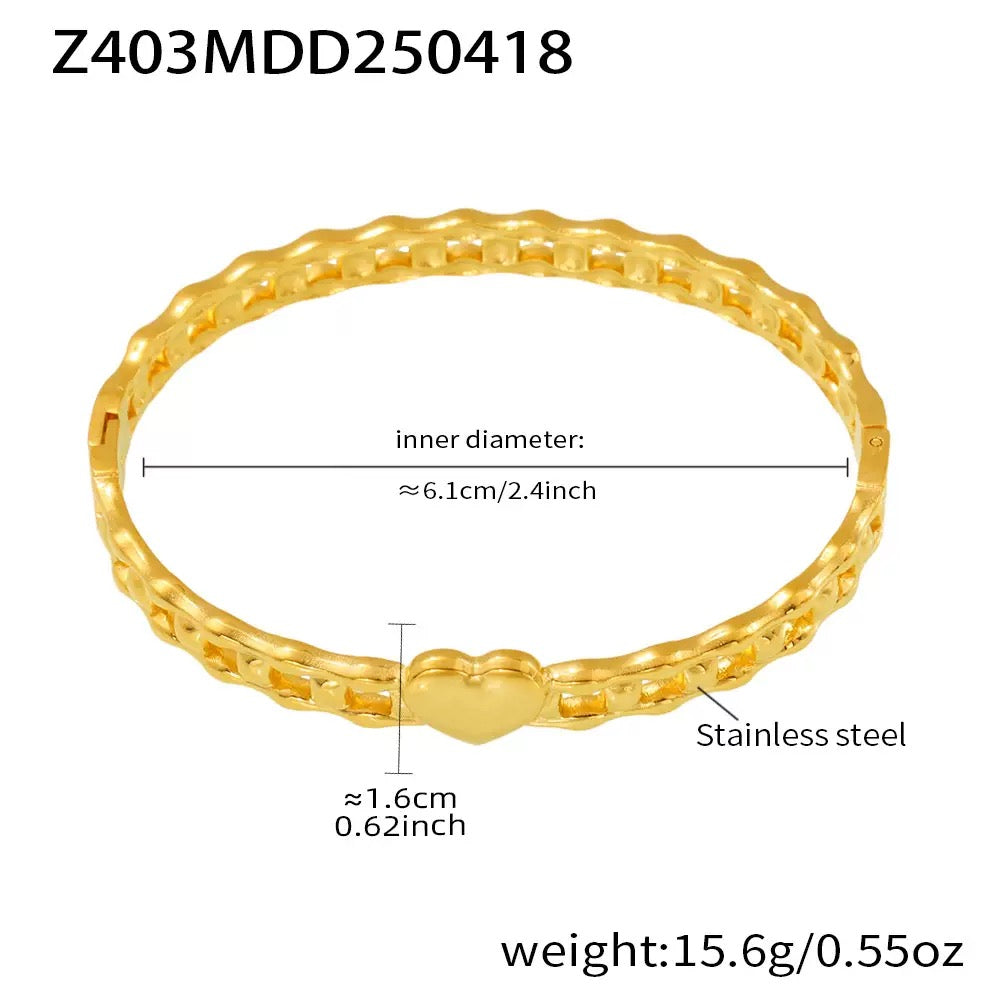 Chain heart bangle