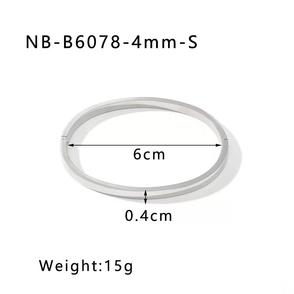 Classic round bangles