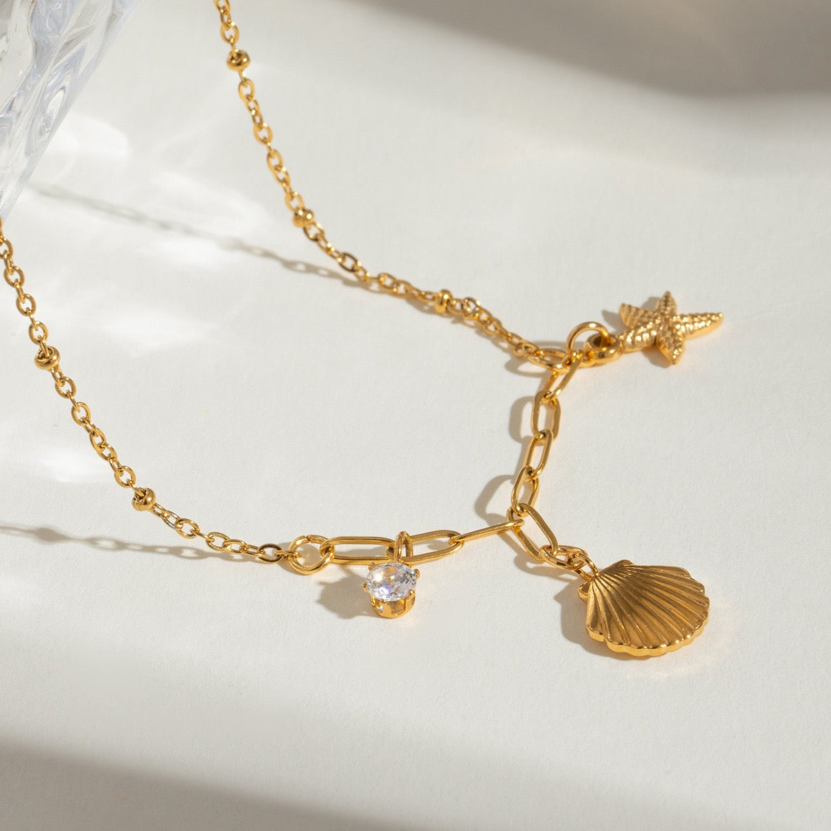 Elwood Mini shell necklace