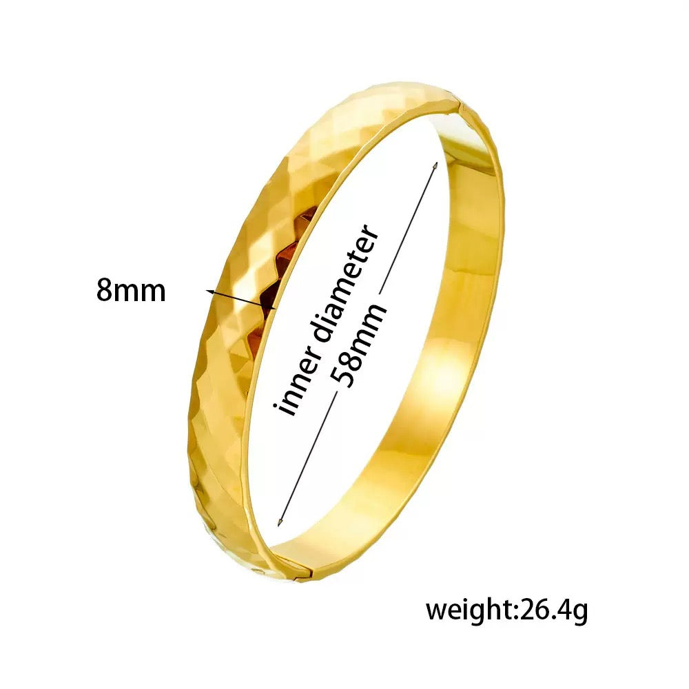 Reflection bangle