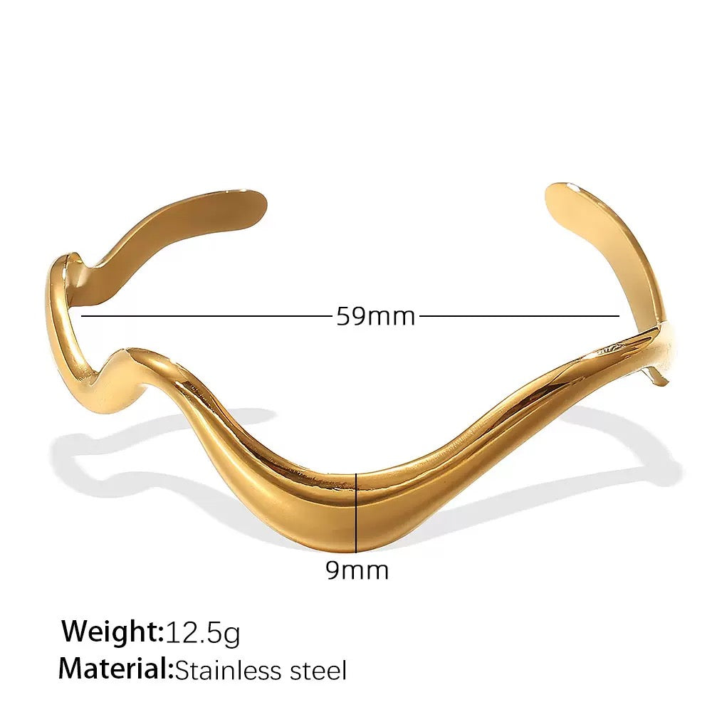 Wave bangle