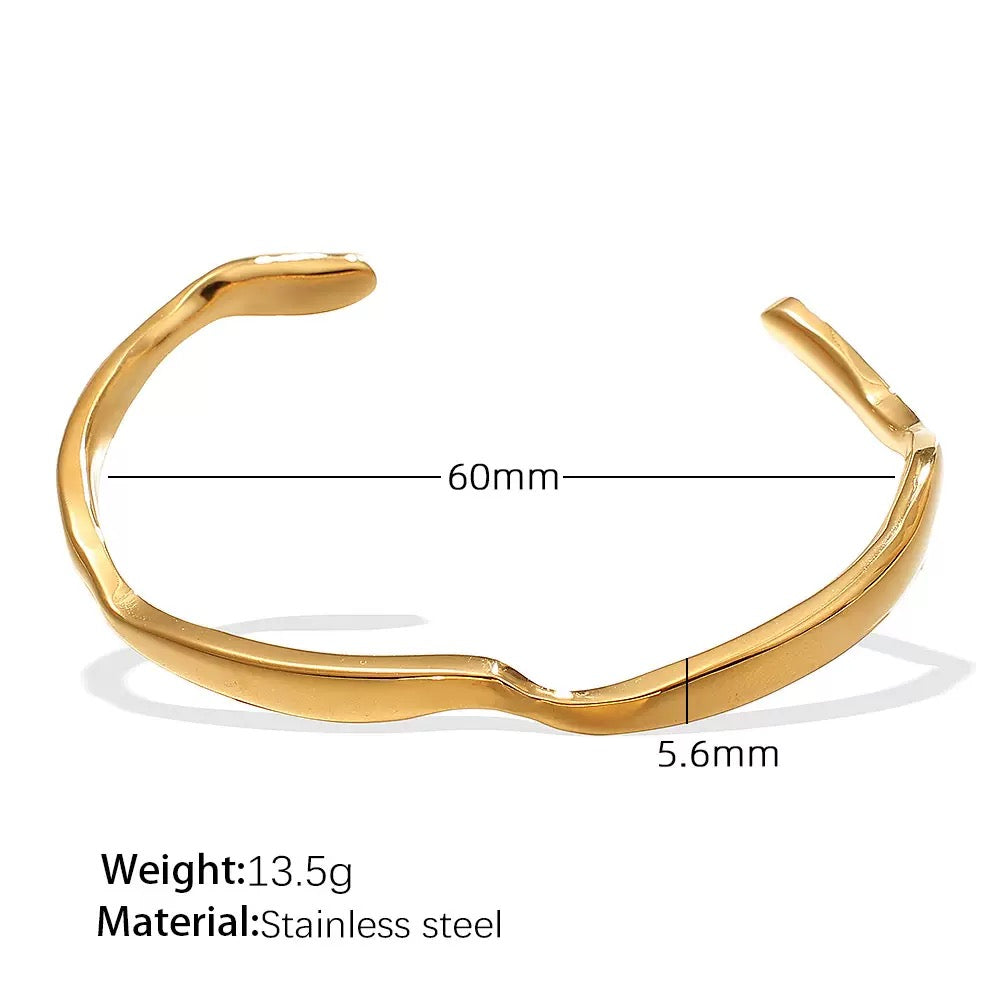 Wave bangle