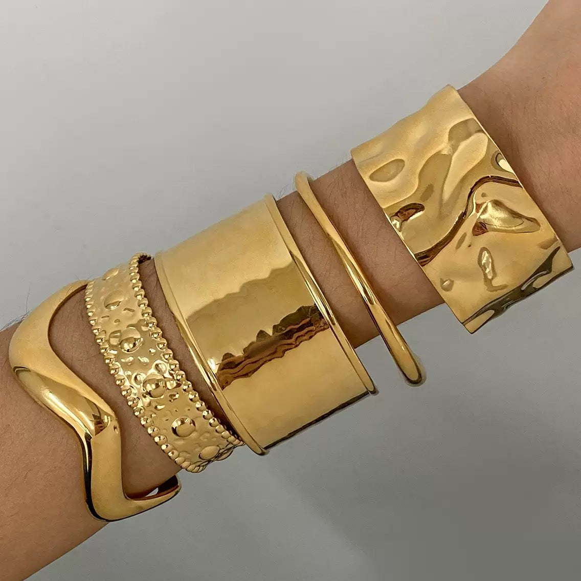 Happy Big wave bangle