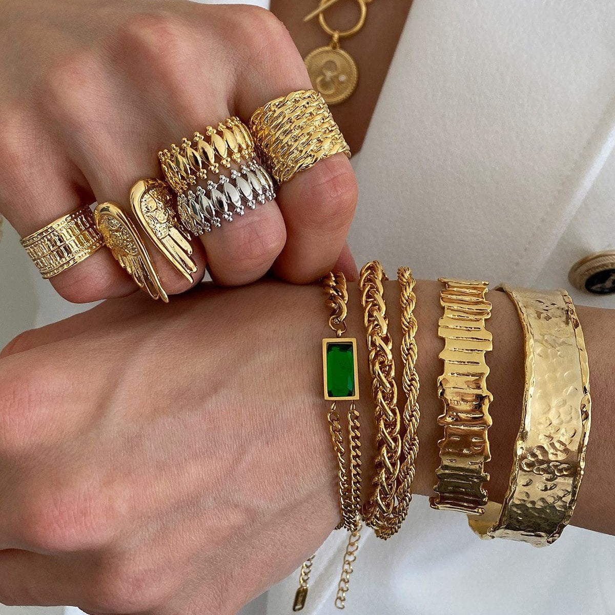 Classic bangle