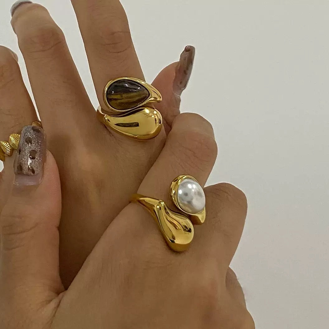 Bulky Belle cross over rings