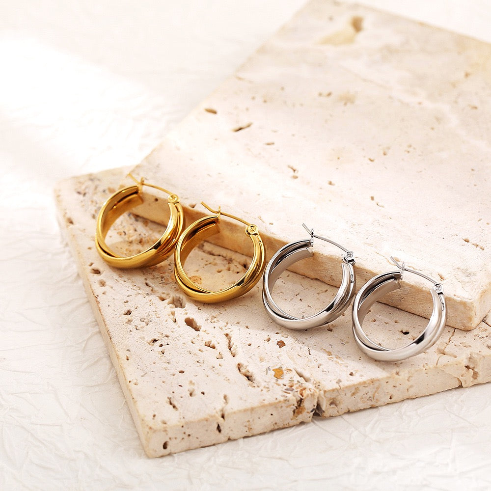 Double hoops twisty earrings