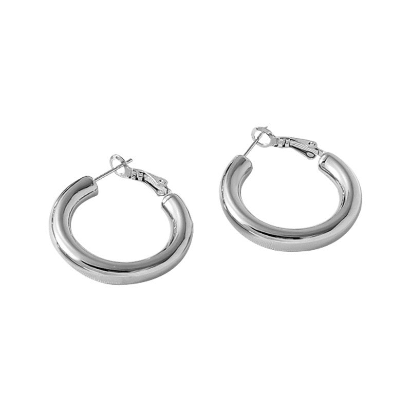 Classic round tube hoop earrings