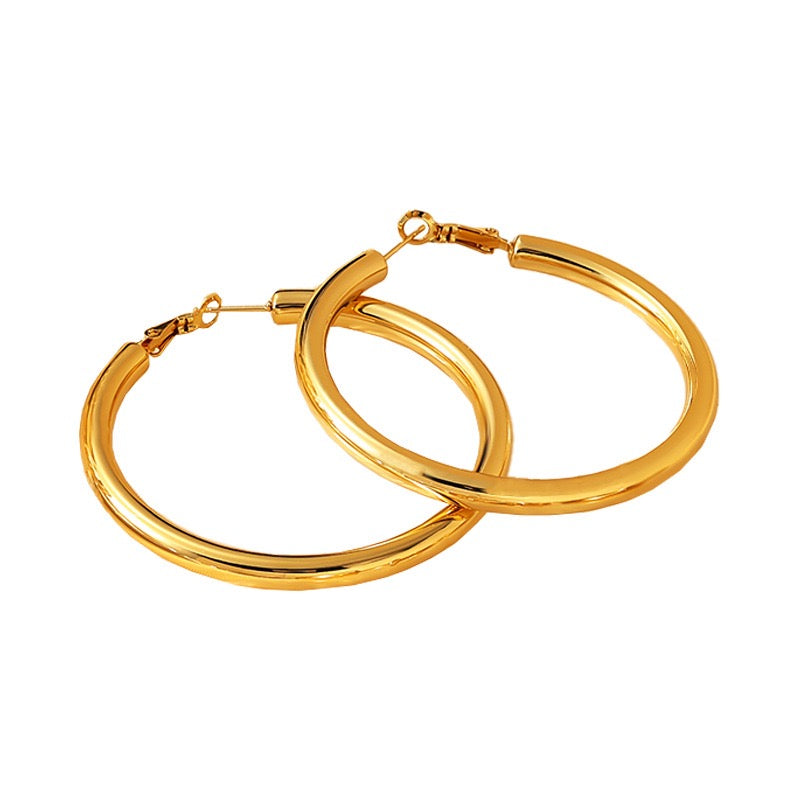 Classic round tube hoop earrings
