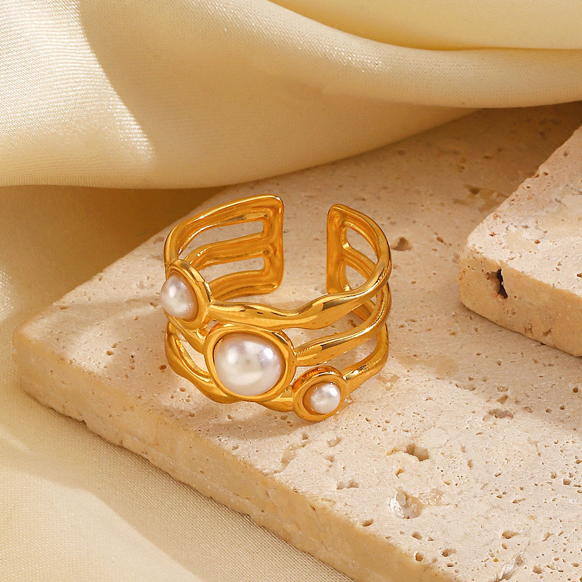 Mira pearly rings