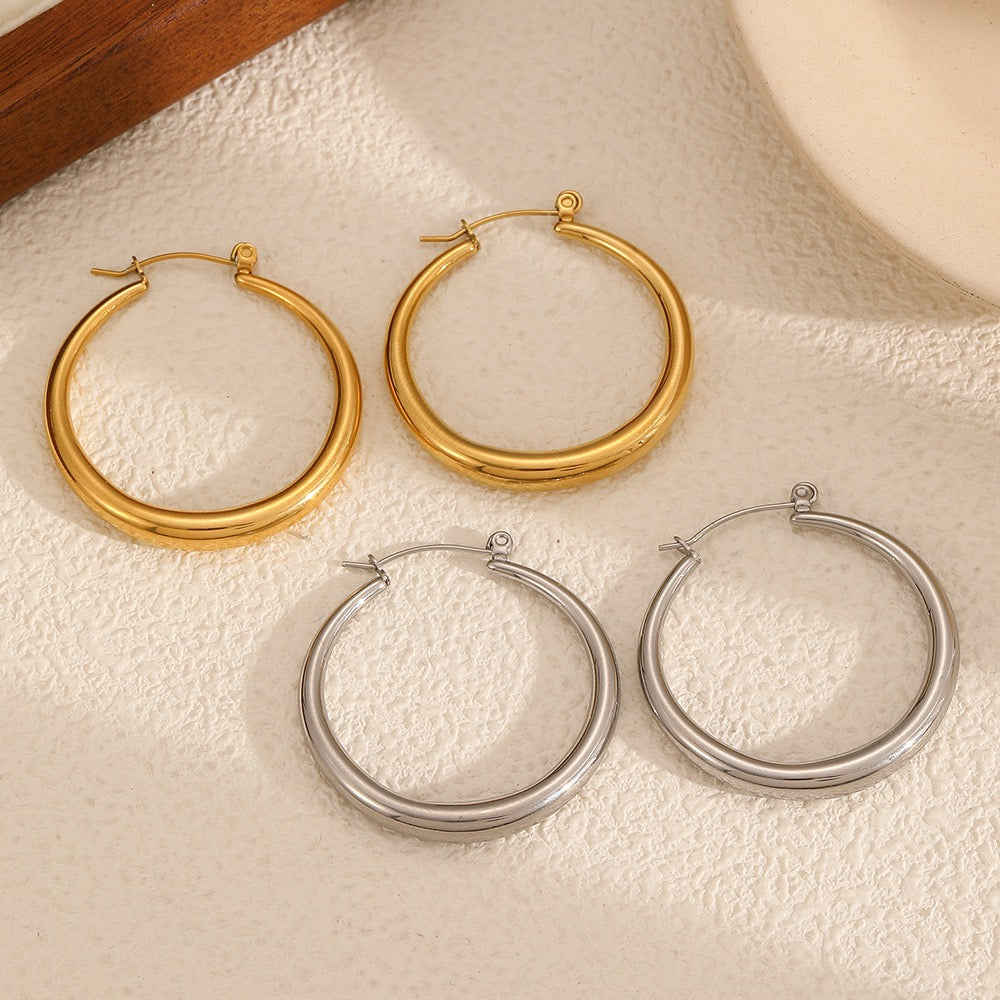 Classic hollow hoop earrings