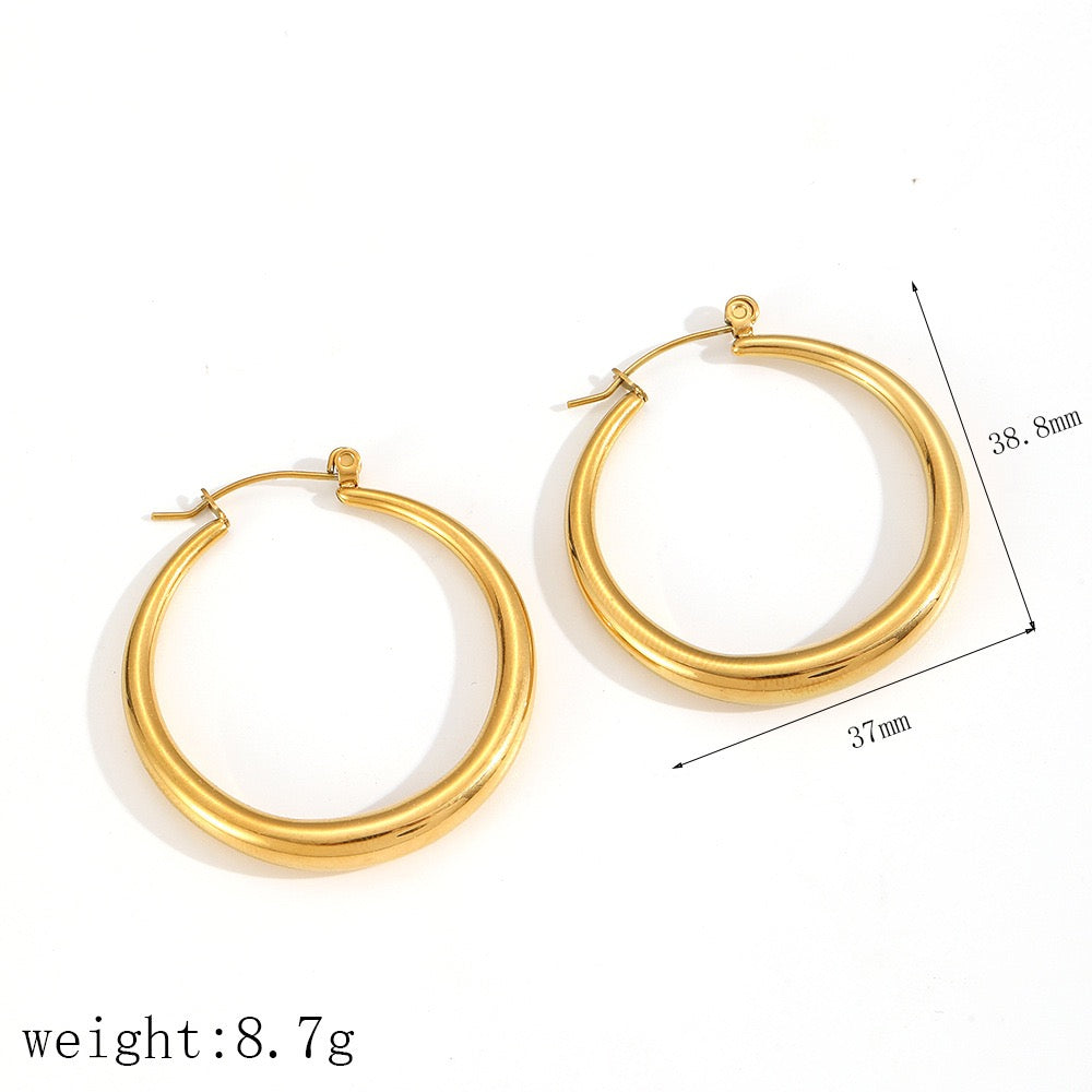Classic hollow hoop earrings