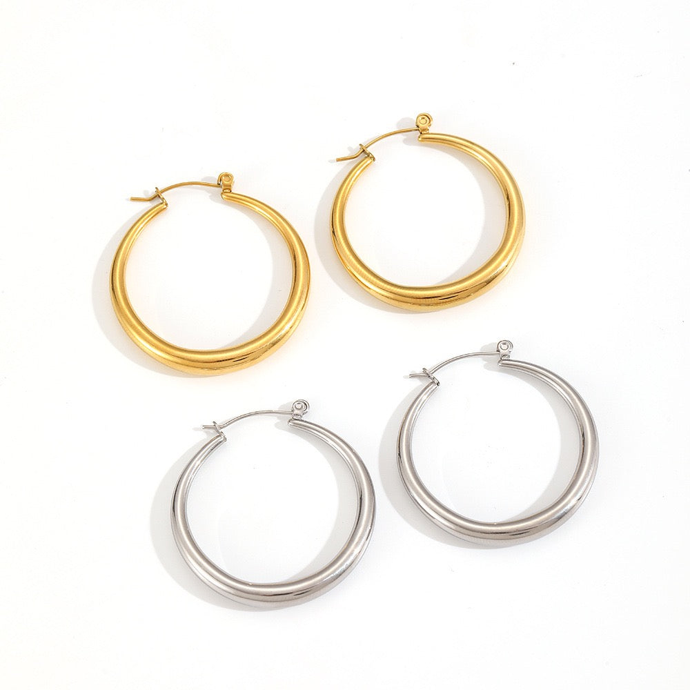 Classic hollow hoop earrings