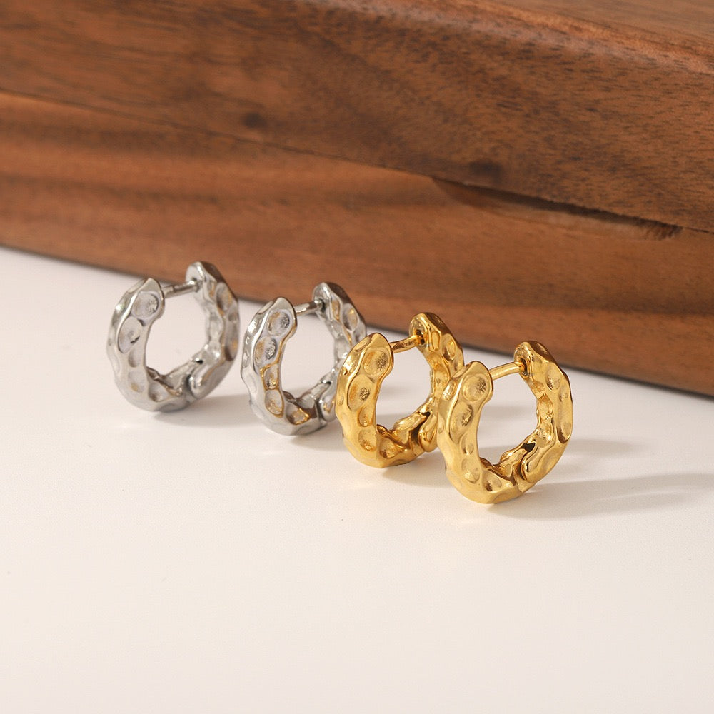 Dainty lava melting hoop earrings