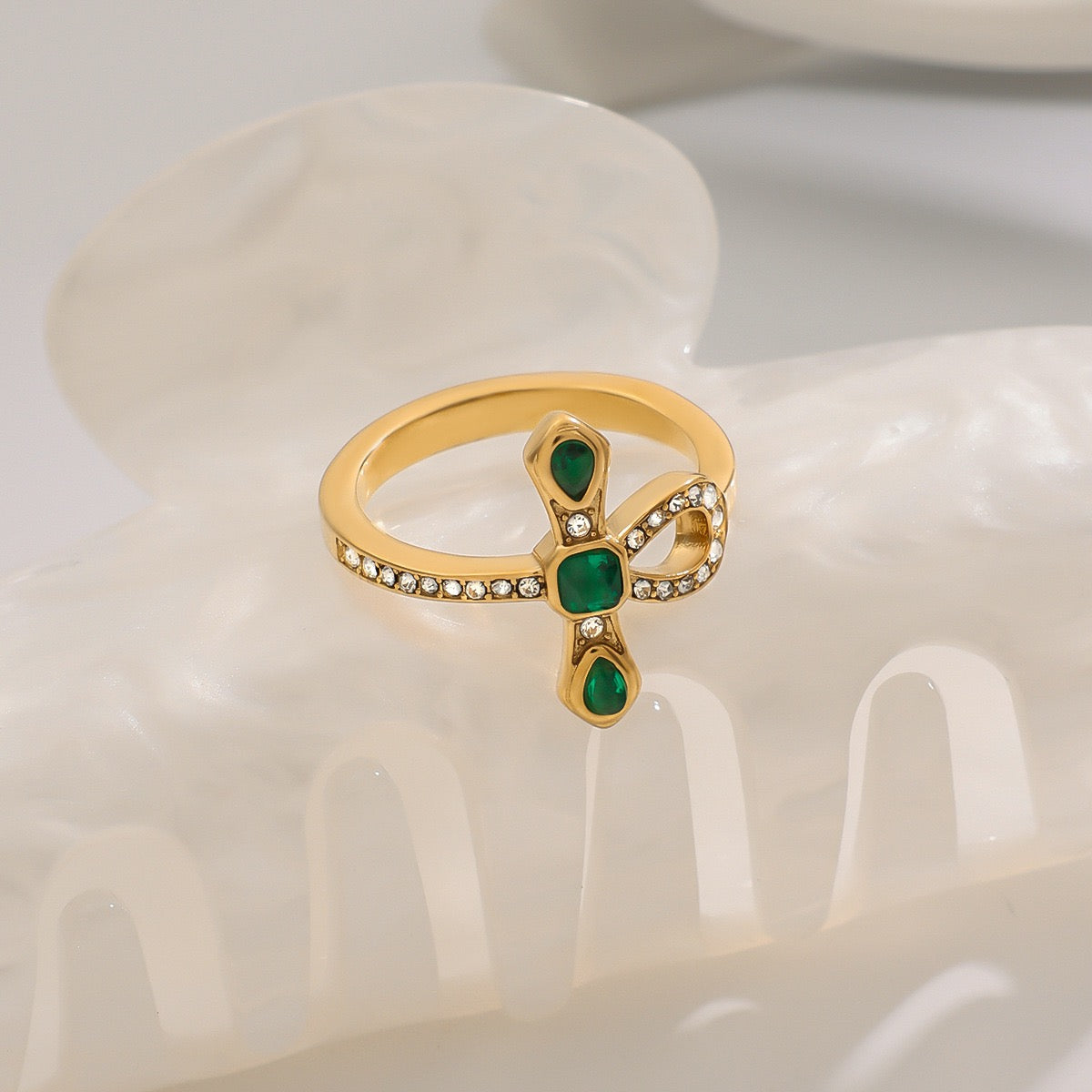 Green cross rings