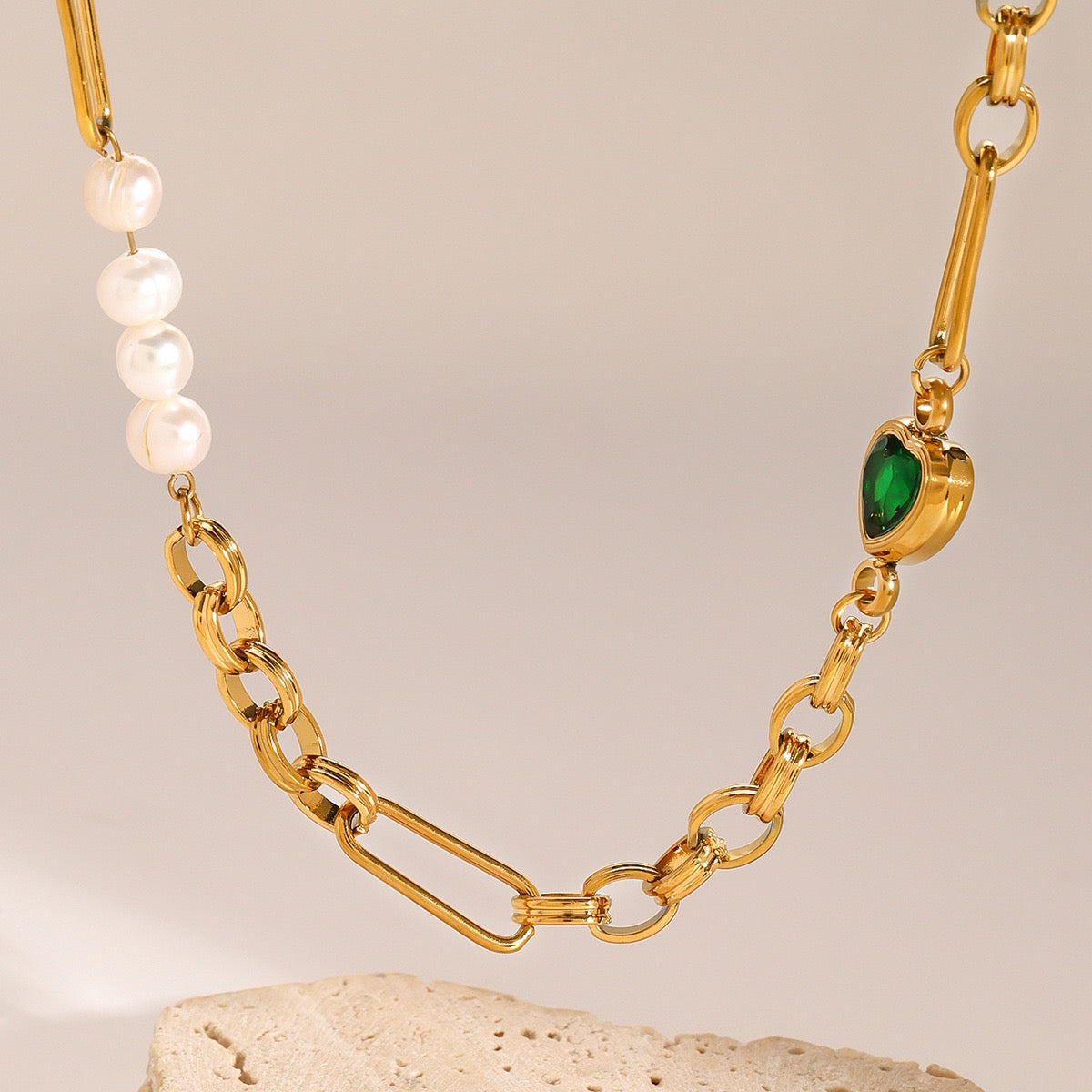 Green heart chain set