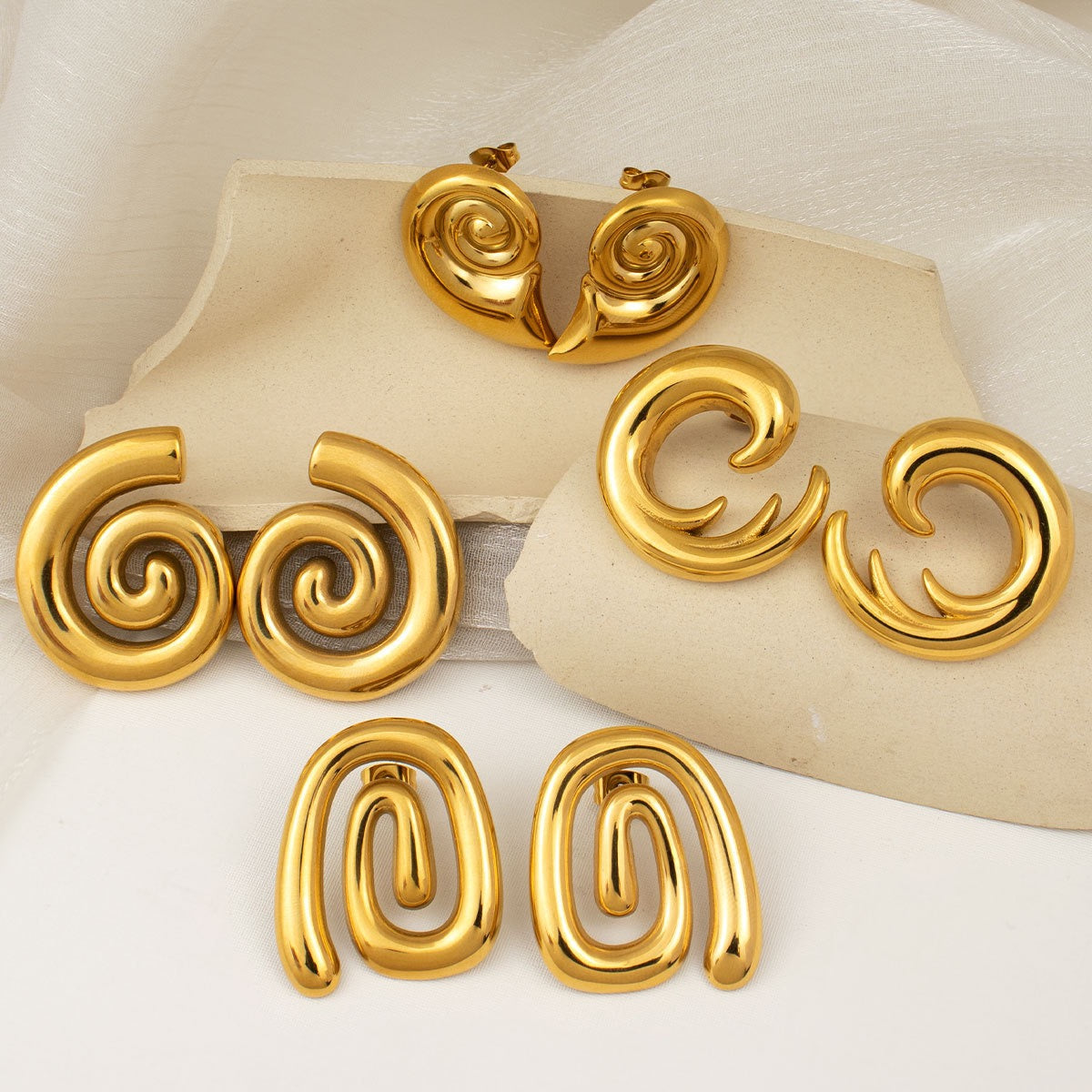 Square swirl earrings